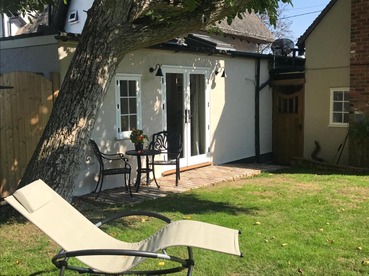 Corner House Luxury Bnb Little Dunmow ภายนอก รูปภาพ