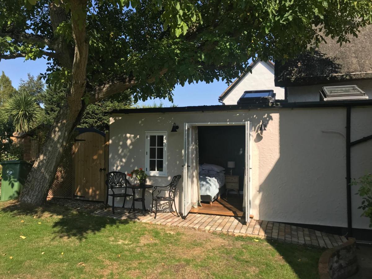 Corner House Luxury Bnb Little Dunmow ภายนอก รูปภาพ